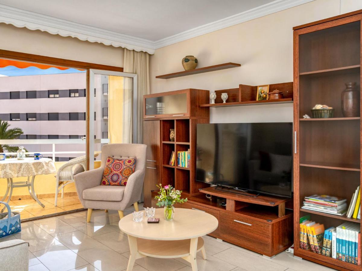 Caracas De By Interhome