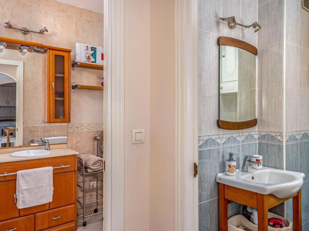 Caracas De By Interhome
